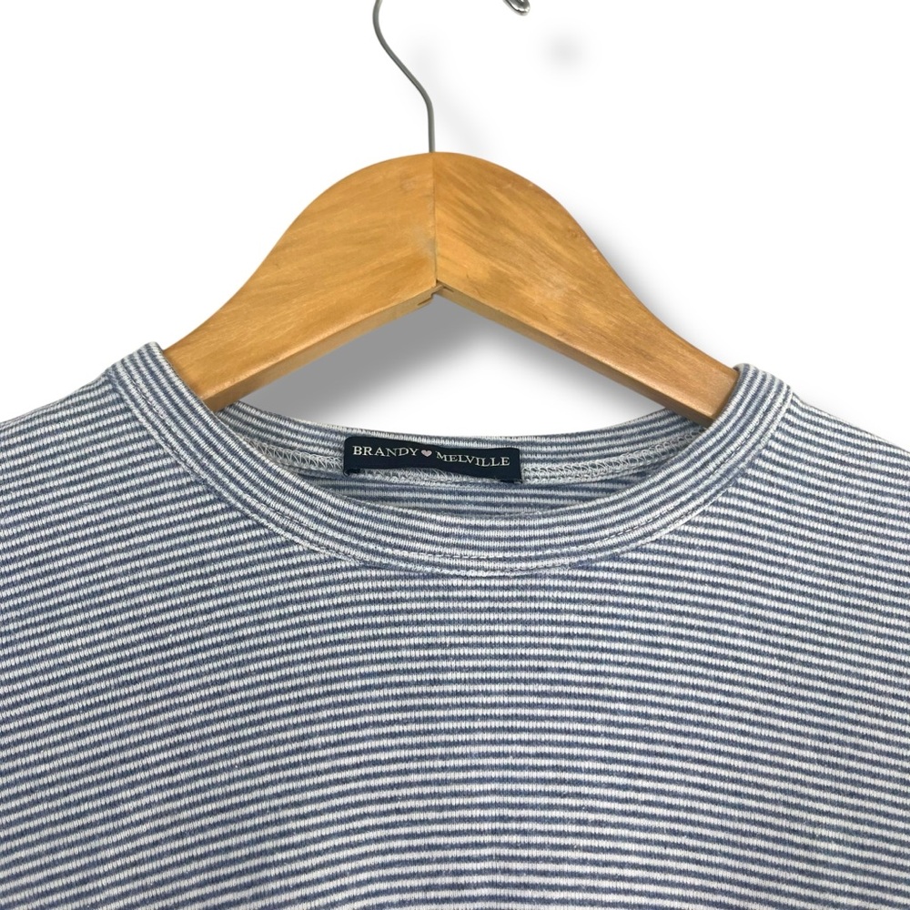 Brandy Melville Knit Striped Crop Top Baby Tee Blue White 100% Cotton - Picture 3 of 5